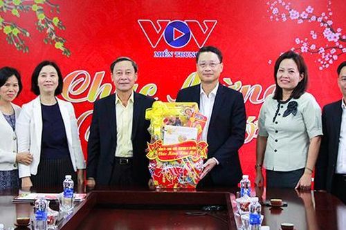 Lãnh đạo thành phố thăm, chúc Tết Giáp Thìn 2024