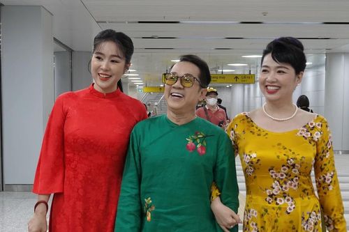 Trải nghiệm chuyến tàu Metro đầu năm 2024