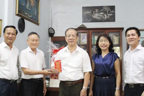 Thăm, chúc tết các luật sư lão thành