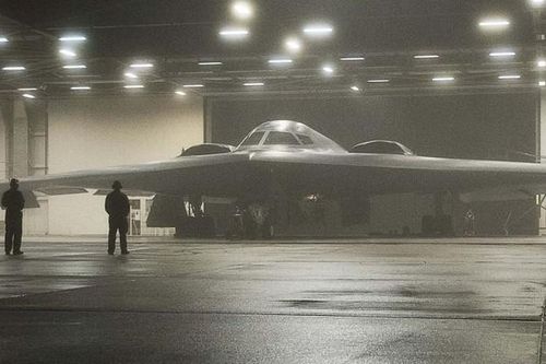 Hé lộ hình ảnh 'sát thủ tàng hình' B-21 Raider mới nhất của Mỹ