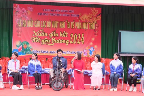 'Đi về phía mặt trời' lan tỏa nghị lực tới những mảnh đời bất hạnh