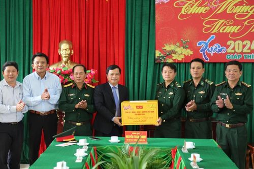 Lãnh đạo các tỉnh Bình Định, Khánh Hòa, Gia Lai thăm, chúc Tết cán bộ, chiến sĩ BĐBP và nhân dân khu vực biên giới