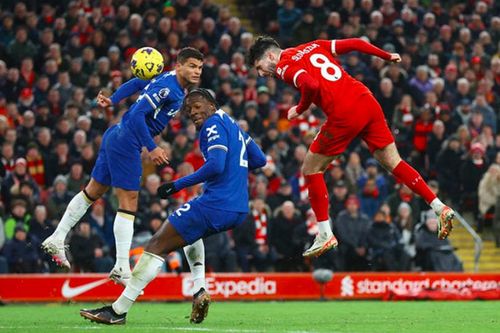 Liverpool đánh bại Chelsea trong trận cầu 5 bàn