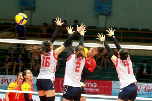 Ninh Bình: 12 đội tranh tài tại Giải Bóng chuyền Cúp Hoa Lư - Bình Điền lần thứ XVIII