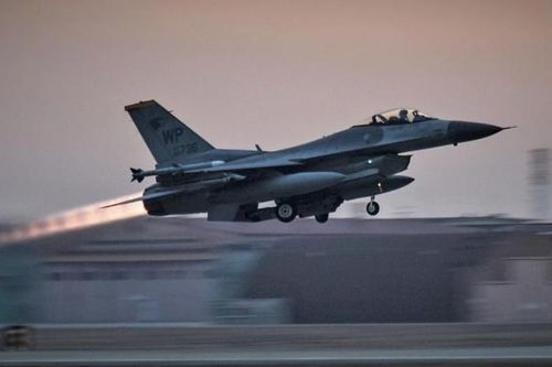 Tiêm kích F-16 của Mỹ rơi ngoài khơi Hàn Quốc, phi công may mắn thoát hiểm