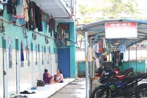 Đón Tết xa quê