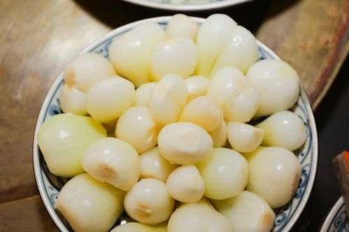 Bí quyết muối dưa hành ngon, trắng giòn và không nổi váng