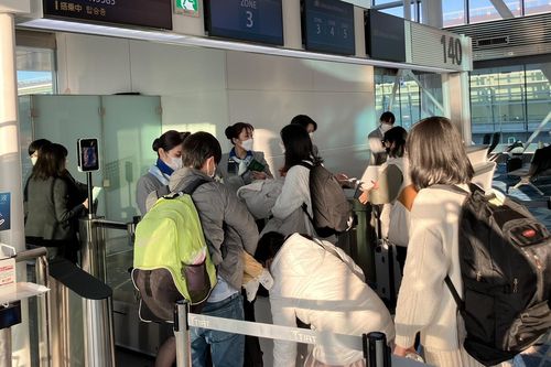 Gần 700 người lao động phía Nam được 'bay' miễn phí ra Bắc đón Tết