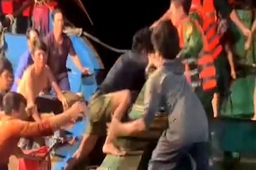 Tàu Malaysia chở 1.500 tấn gạo bị chìm trên vùng biển Côn Đảo, 3 người mất tích
