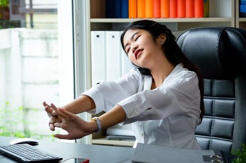 'Chiêu độc' chống uể oải ở công sở dịp cận Tết của bạn trẻ