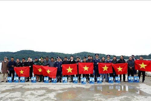 Ấm áp Xuân biên cương