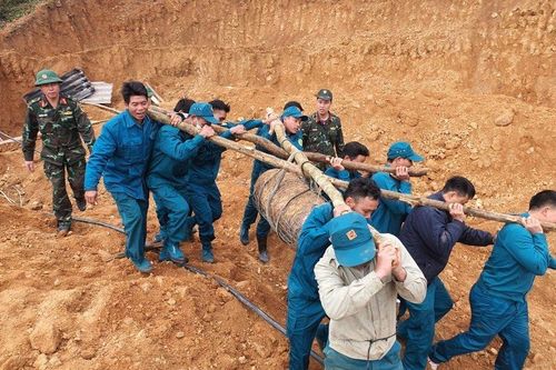Hủy nổ bom nặng 350kg nằm dưới móng nhà