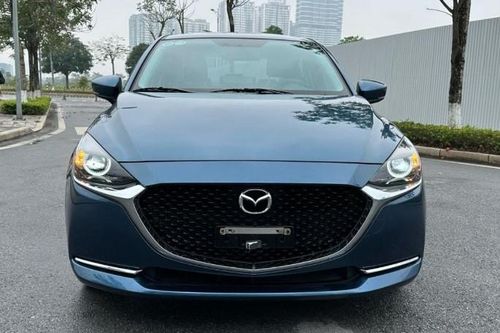 Mazda2 chạy 'lướt' 20.000 km xuống giá gần 200 triệu đồng trên thị trường xe cũ