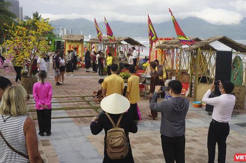 Khách du lịch đến Đà Nẵng trong dịp Tết Nguyên đán Giáp Thìn 2024 tăng