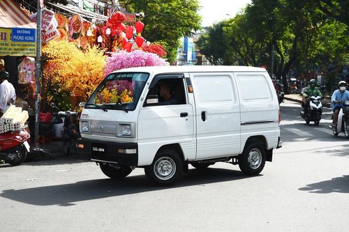 Trả trước 42 triệu đồng sở hữu ngay Suzuki Blind Van