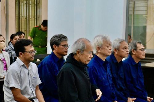 Cựu chủ tịch Khánh Hòa cùng đồng phạm tiếp tục 'xộ khám'