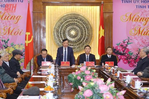 Thường trực Tỉnh ủy gặp mặt các đồng chí nguyên lãnh đạo tỉnh và cán bộ lão thành cách mạng nhân dịp Tết Nguyên đán Giáp Thìn