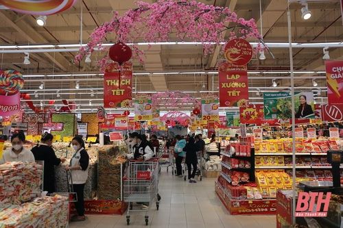 Hàng hóa đa dạng, sức mua vẫn còn 'khiêm tốn'