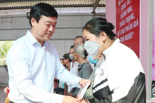 Lễ phát động phong trào 'Tết nhân ái' Xuân Giáp Thìn năm 2024