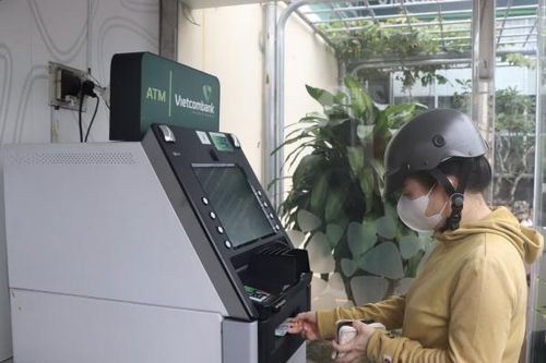 Cung ứng đủ tiền mặt, an toàn thanh toán dịp Tết