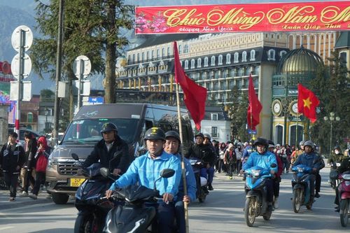 Thị xã Sa Pa ra quân thực hiện Năm an toàn giao thông, phát động năm văn minh đô thị - nông thôn 2024