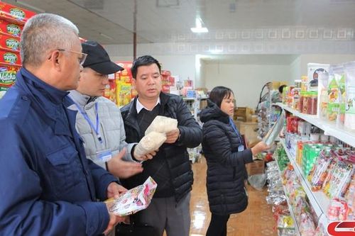 Chú trọng kiểm soát thực phẩm dịp tết