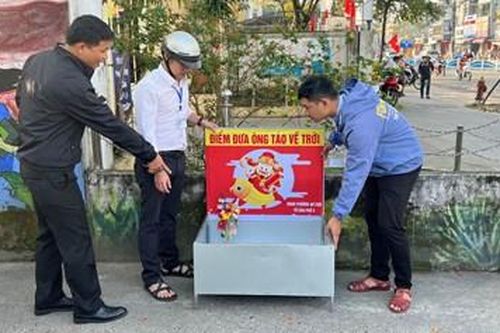 'Trạm cá chép siêu tốc' tiễn ông Táo