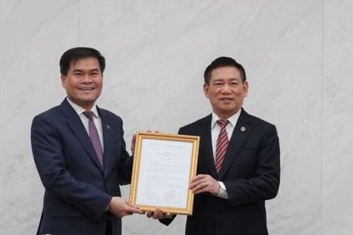 Công bố Quyết định ông Bùi Văn Khắng làm Thứ trưởng Bộ Tài chính