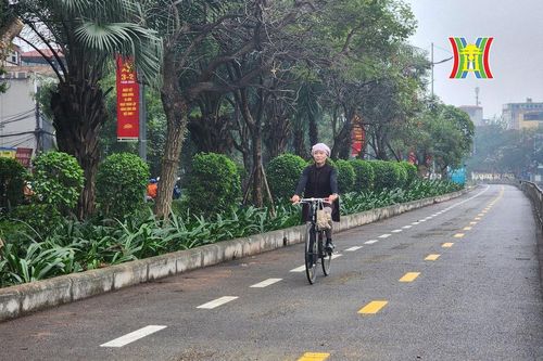 Người dân phấn khởi với tuyến đường dành riêng cho xe đạp