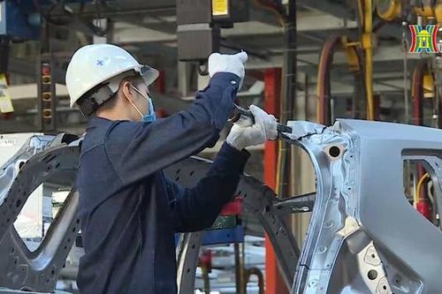 Ngành sản xuất Việt Nam tăng trưởng trở lại
