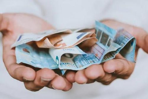 Pháp chuẩn bị tăng học phí đối với du học sinh