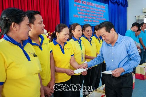 Thăm, chúc Tết đơn vị bảo trợ xã hội; công nhân, lao động có hoàn cảnh khó khăn