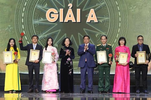 Báo Cà Mau tiếp tục có tác phẩm đoạt Giải Búa liềm vàng năm 2023