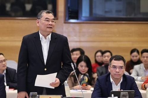 Chủ đầu tư và nhà thầu bắt tay nhau nâng giá vật tư, thiết bị điện lên gấp nhiều lần