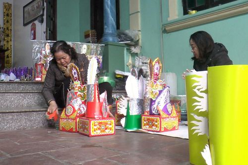 Thủ phủ vàng mã ngoại thành Hà Nội hối hả trước ngày ông Công ông Táo
