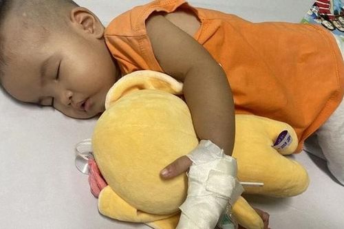 MS 907: Người mẹ nghèo 2 lần mất con, giờ lại tuyệt vọng khi con út mắc bệnh nặng