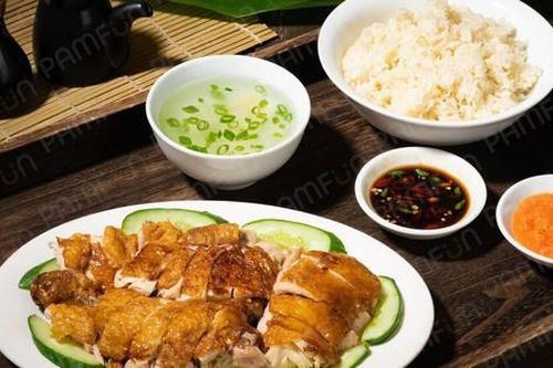 PAMFUN chiêu đãi học sinh giỏi Hà Nội cơm gà Hải Nam Singapore