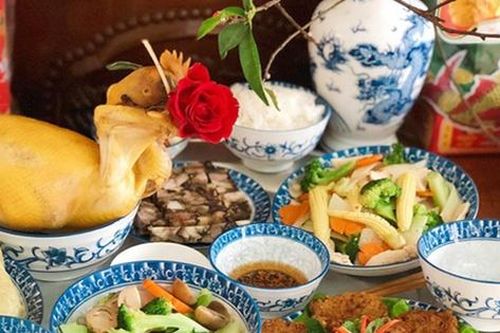 Mâm cơm và lễ vật cúng ông Công ông Táo 2024