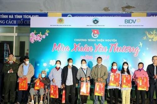 Bệnh viện Đa khoa Hà Tĩnh: Mang Xuân yêu thương đến với bệnh nhân nghèo