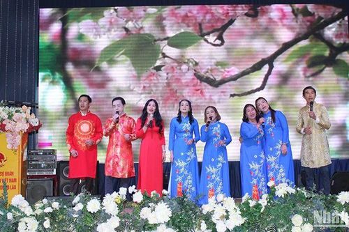 Chương trình Xuân Quê hương 2024 tại Nam Lào