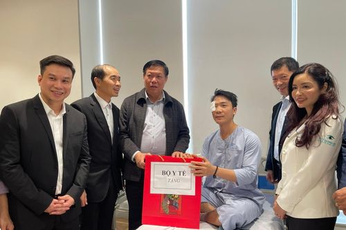Cán bộ trực Tết không lơ là nhiệm vụ, sẵn sàng tiếp đón khám, cấp cứu người bệnh