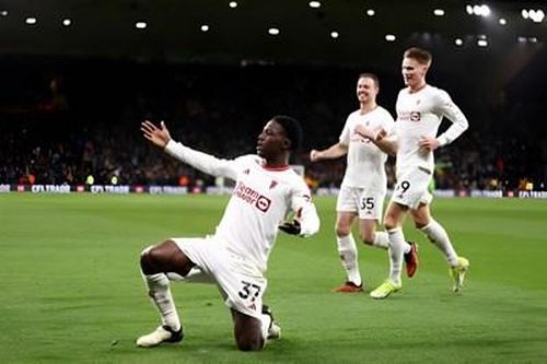 Tin thể thao hôm nay (2-2): Man United thắng nghẹt thở Wolves, Real Madrid chiếm ngôi đầu
