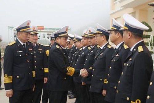 Tư lệnh Hải quân thăm, kiểm tra và chúc Tết Lữ đoàn 169