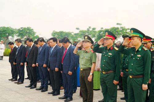 Lãnh đạo tỉnh Quảng Nam tri ân, tưởng nhớ các mẹ Việt Nam anh hùng, các anh hùng liệt sĩ