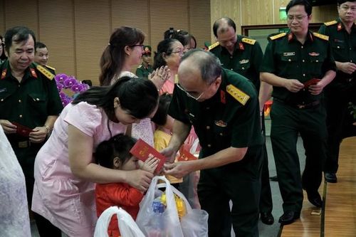 Gặp mặt giao lưu trực tuyến cùng y, bác sĩ Trung tâm Y tế Trường Sa dịp giáp Tết