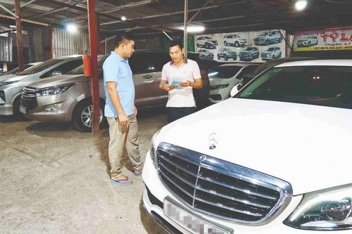 Sôi động dịch vụ cho thuê ô tô tự lái dịp tết