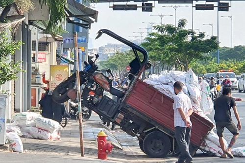 Xe tự chế tung hoành, cản trở giao thông