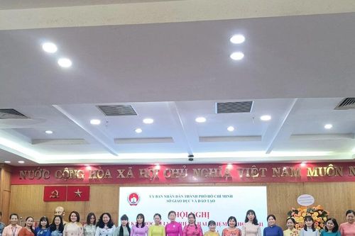 TPHCM: Trao quà tết cho 37 trường chuyên biệt, trung tâm hỗ trợ phát triển giáo dục hòa nhập