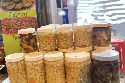 Cẩn trọng với thực phẩm Tết 'nhà làm'