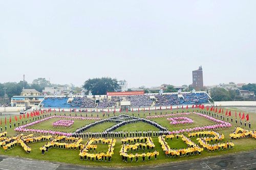 Gần 3.000 học sinh tham dự Hội khỏe Phù Đổng thị xã Sơn Tây năm 2024